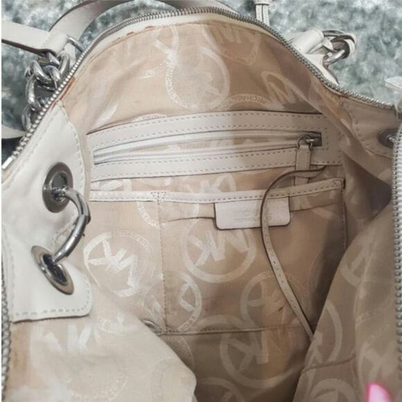 Michael Kors Uptown Astor Stud Shoulder Bag Cream - Picture 7 of 14